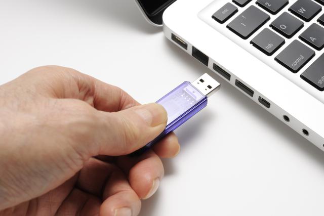 Verbinden Sie USB mit Mac um zu Formatieren